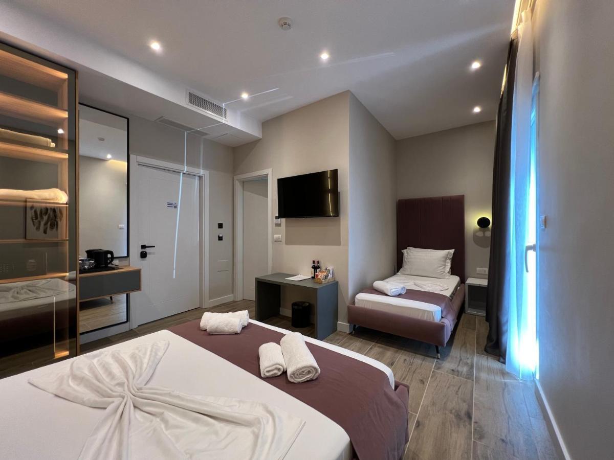 Domus Hotel & Apartments Shëngjin Eksteriør billede