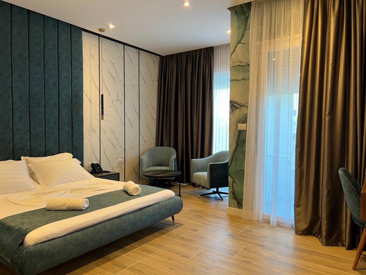 Domus Hotel & Apartments Shëngjin Eksteriør billede