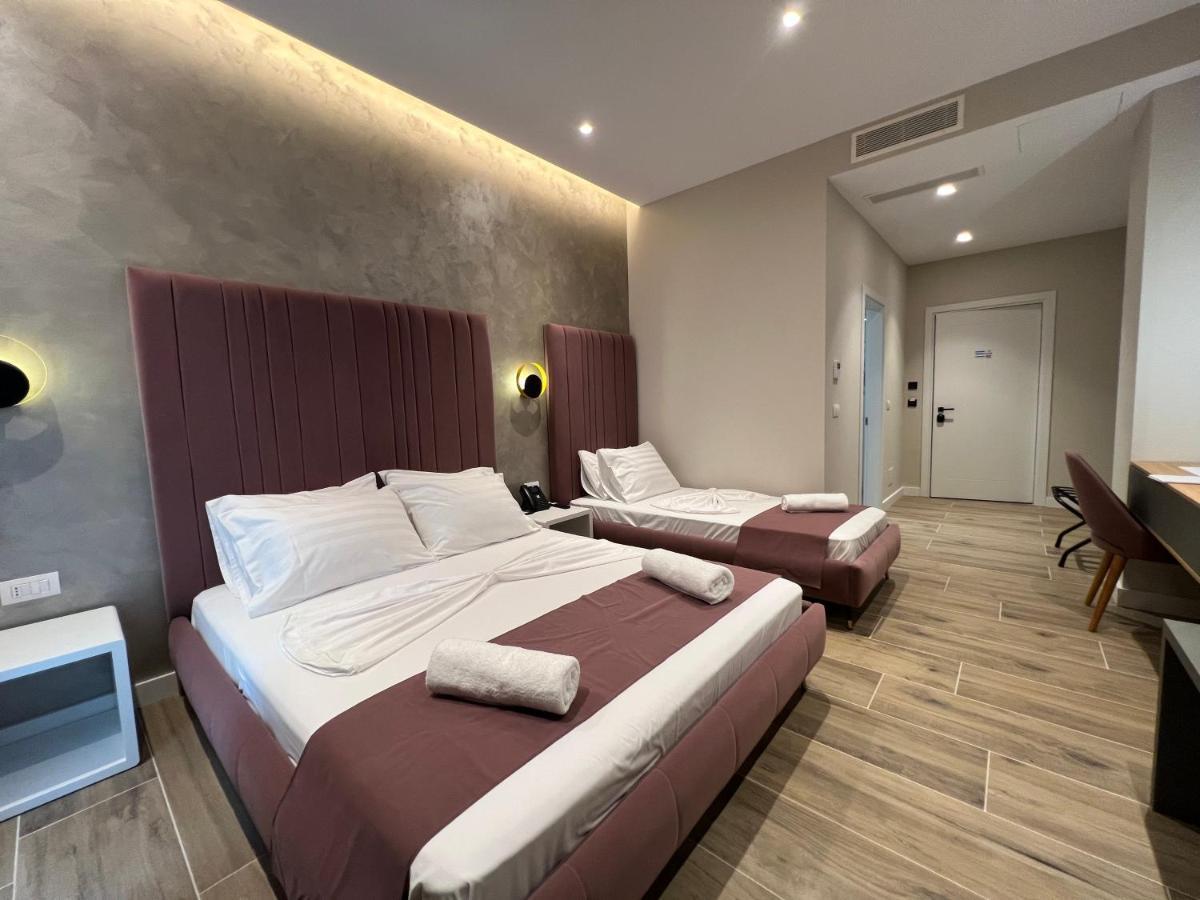 Domus Hotel & Apartments Shëngjin Eksteriør billede