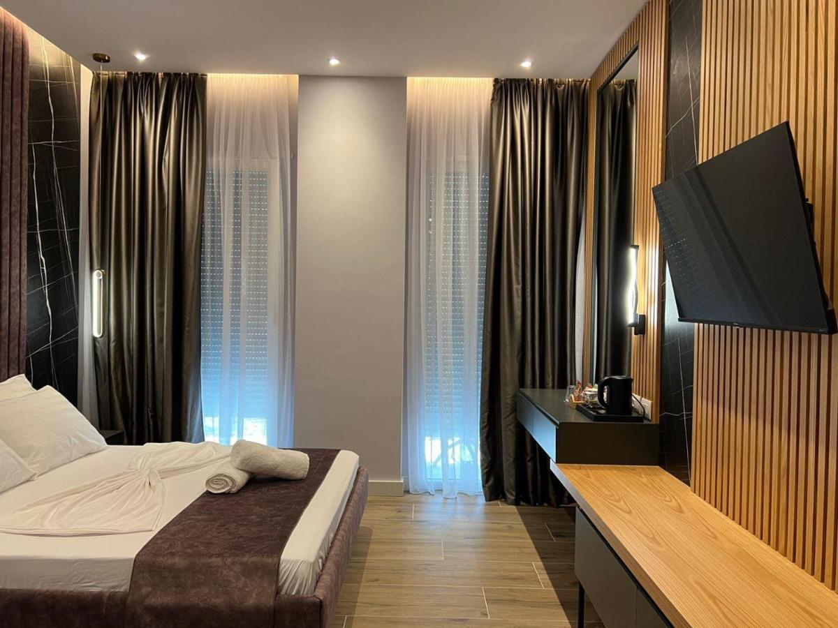 Domus Hotel & Apartments Shëngjin Eksteriør billede