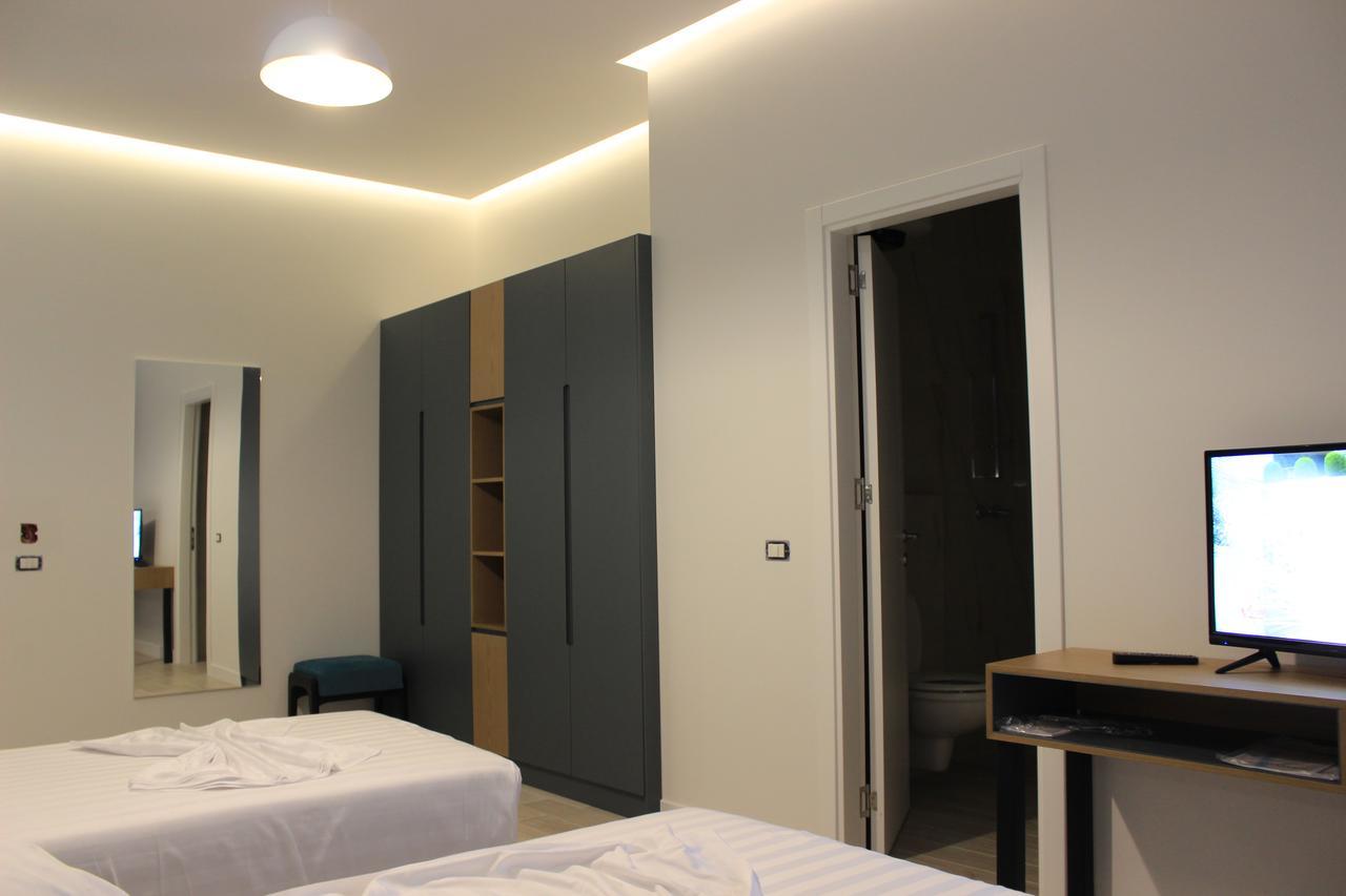 Domus Hotel & Apartments Shëngjin Eksteriør billede