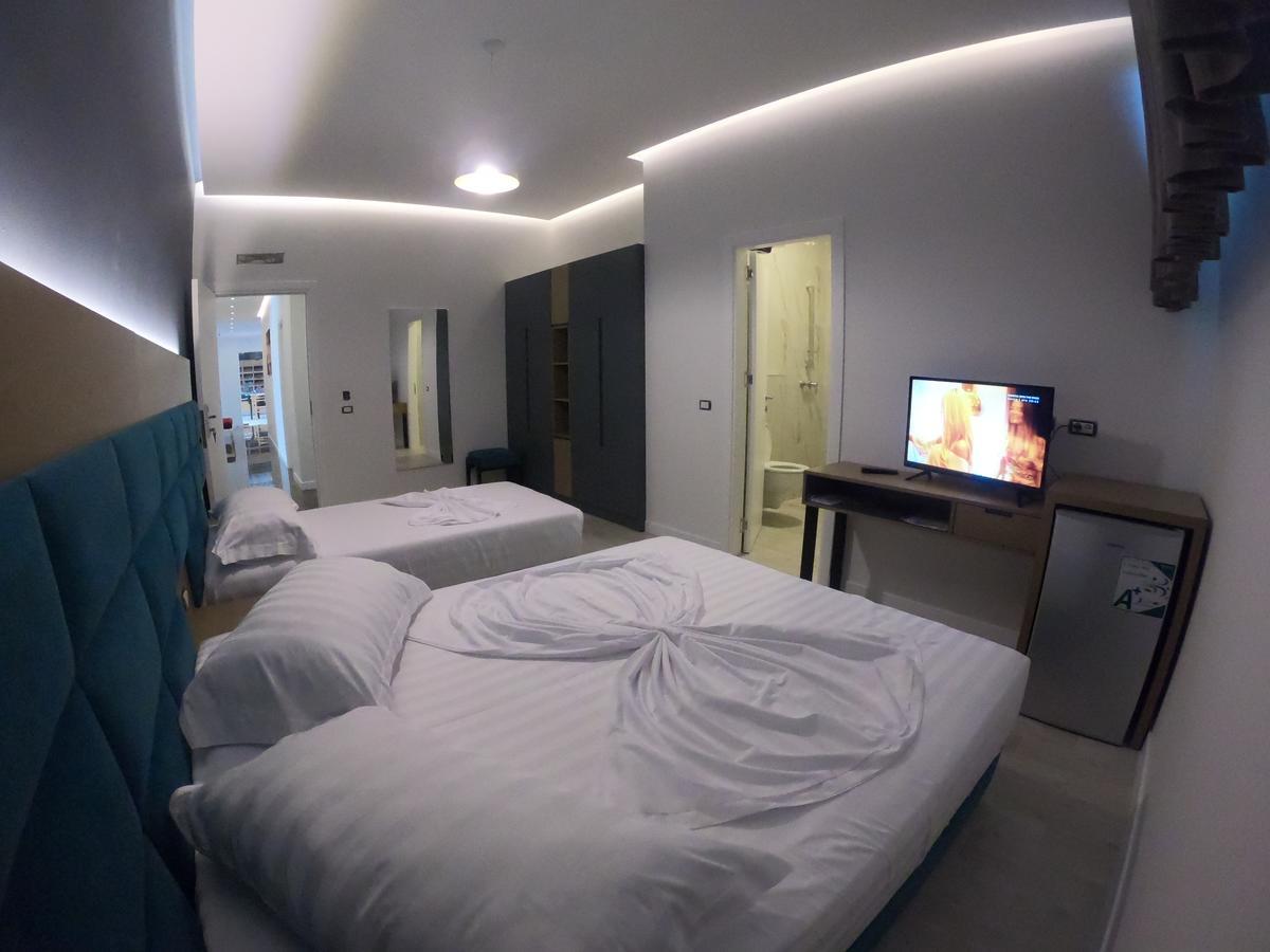 Domus Hotel & Apartments Shëngjin Eksteriør billede